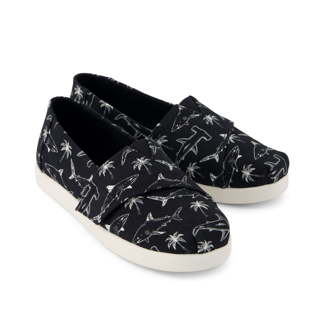 Alpargata Classic Kids Shoe - Black Shark Print Front View