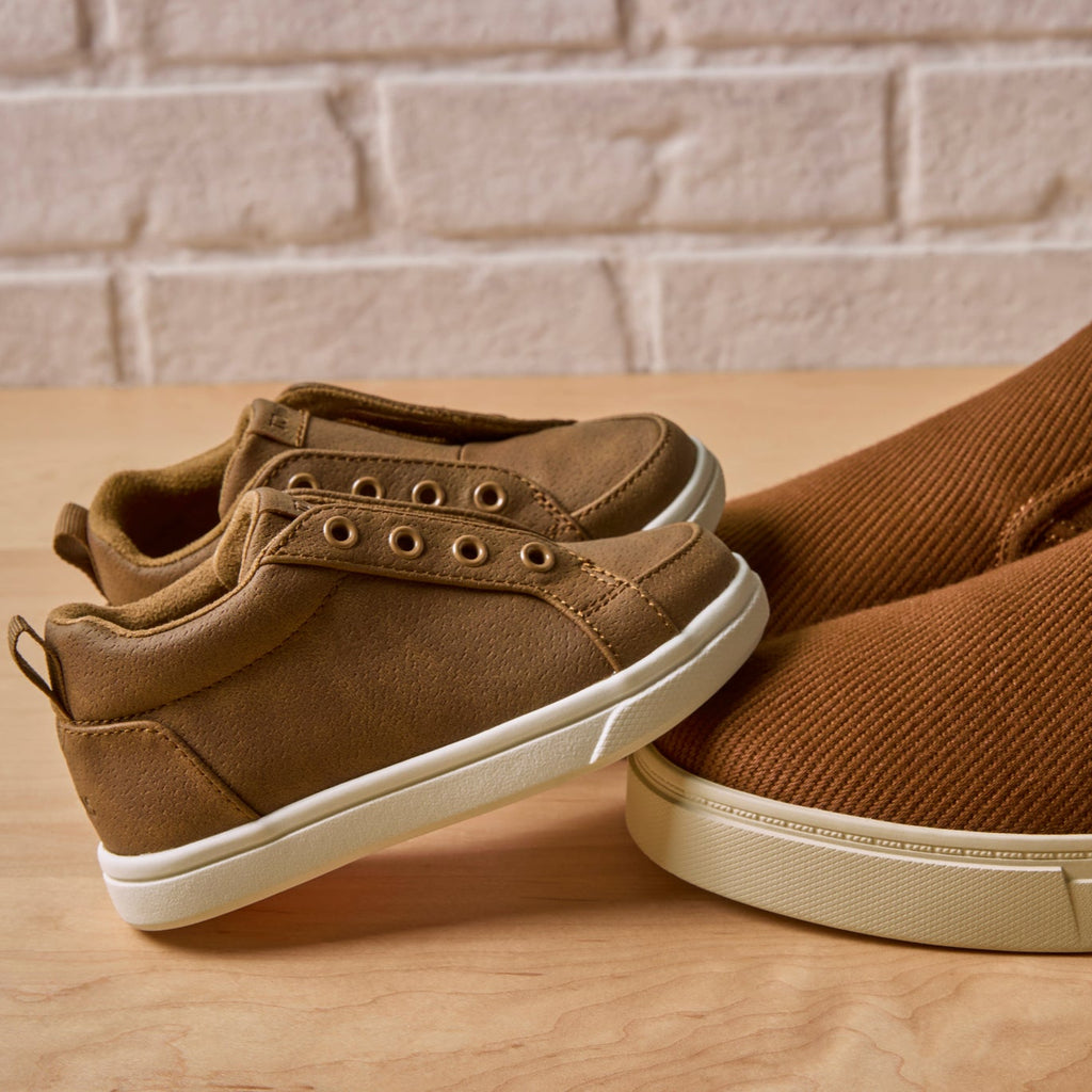 Cruz Mid Toffee Microsuede and Mens Baja 2.0 in Walnut Twill Canvas Laydown