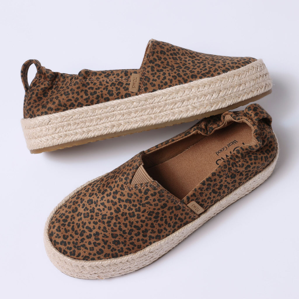 Laydown detail image of the Youth leopard print Valencia espadrille
